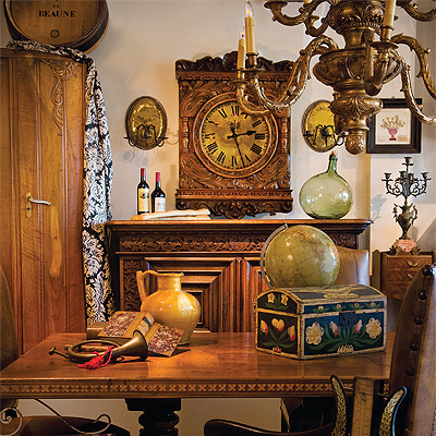 Antiques Dealer